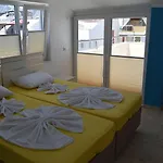 Gueden-pearl , Grosse Mit Kueche , Privater , Ausgezeichnetes Fruehstueck 4*