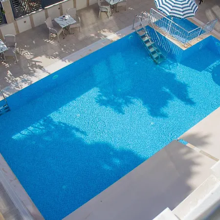 Lägenhetshotell Gueden-pearl 5*