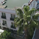 Gueden-pearl , Grosse Mit Kueche , Privater , Ausgezeichnetes Fruehstueck 4*