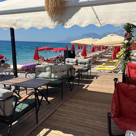 Hotel de apartamente Gueden-pearl , Grosse Mit Kueche , Privater , Ausgezeichnetes Fruehstueck 4*