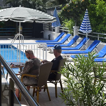 Gueden-pearl , Grosse Mit Kueche , Privater , Ausgezeichnetes Fruehstueck 4*