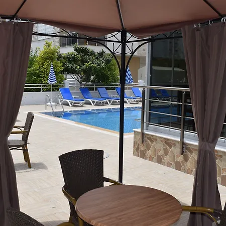 Gueden-pearl , Grosse Mit Kueche , Privater , Ausgezeichnetes Fruehstueck Hotel de apartamente 4*