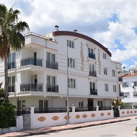 Gueden-pearl , Grosse Mit Kueche , Privater , Ausgezeichnetes Fruehstueck Hotel de apartamente