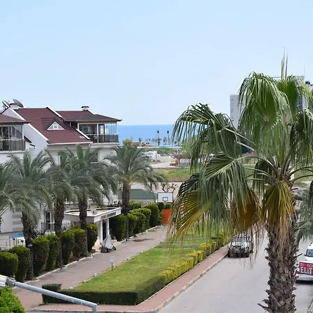 Hotel de apartamente Gueden-pearl , Grosse Mit Kueche , Privater , Ausgezeichnetes Fruehstueck 4*