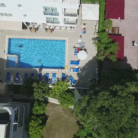 Hotel de apartamente Gueden-pearl , Grosse Mit Kueche , Privater , Ausgezeichnetes Fruehstueck 4*