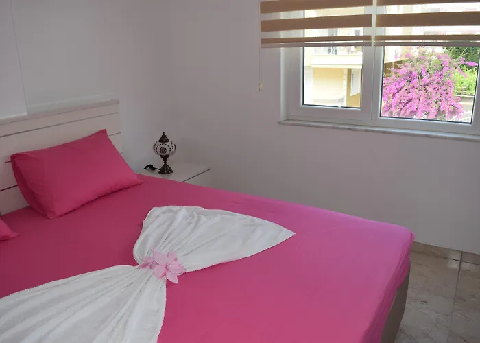 شقة فندقية Gueden-pearl , Grosse Mit Kueche , Privater , Ausgezeichnetes Fruehstueck 4*