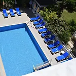Gueden-pearl , Grosse Mit Kueche , Privater , Ausgezeichnetes Fruehstueck Aparthotel Antalia