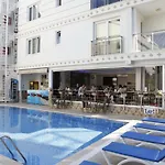 Gueden-pearl , Grosse Mit Kueche , Privater , Ausgezeichnetes Fruehstueck Aparthotel 4*